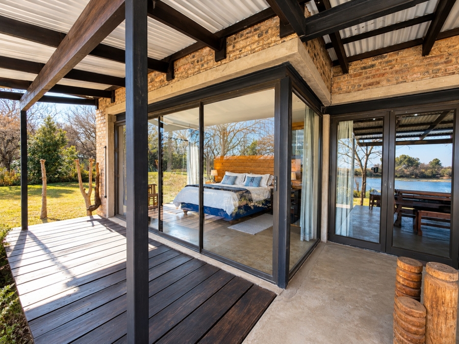 5 Bedroom Property for Sale in Viljoenskroon Rural Free State